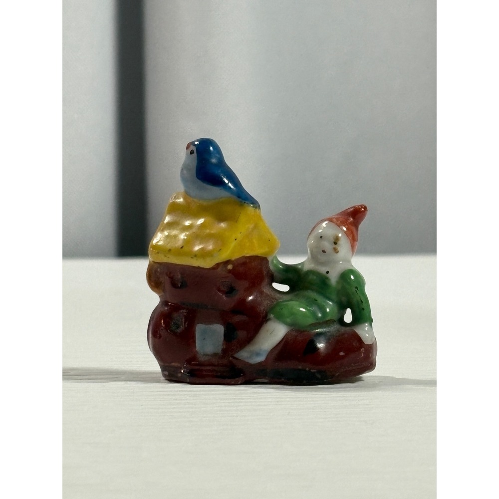 Vintage Occupied Japan Miniature Porcelain Gnome Elf Shoe House Figurine S0089